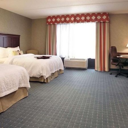 Hampton Inn & Suites Columbus Polaris Exterior photo