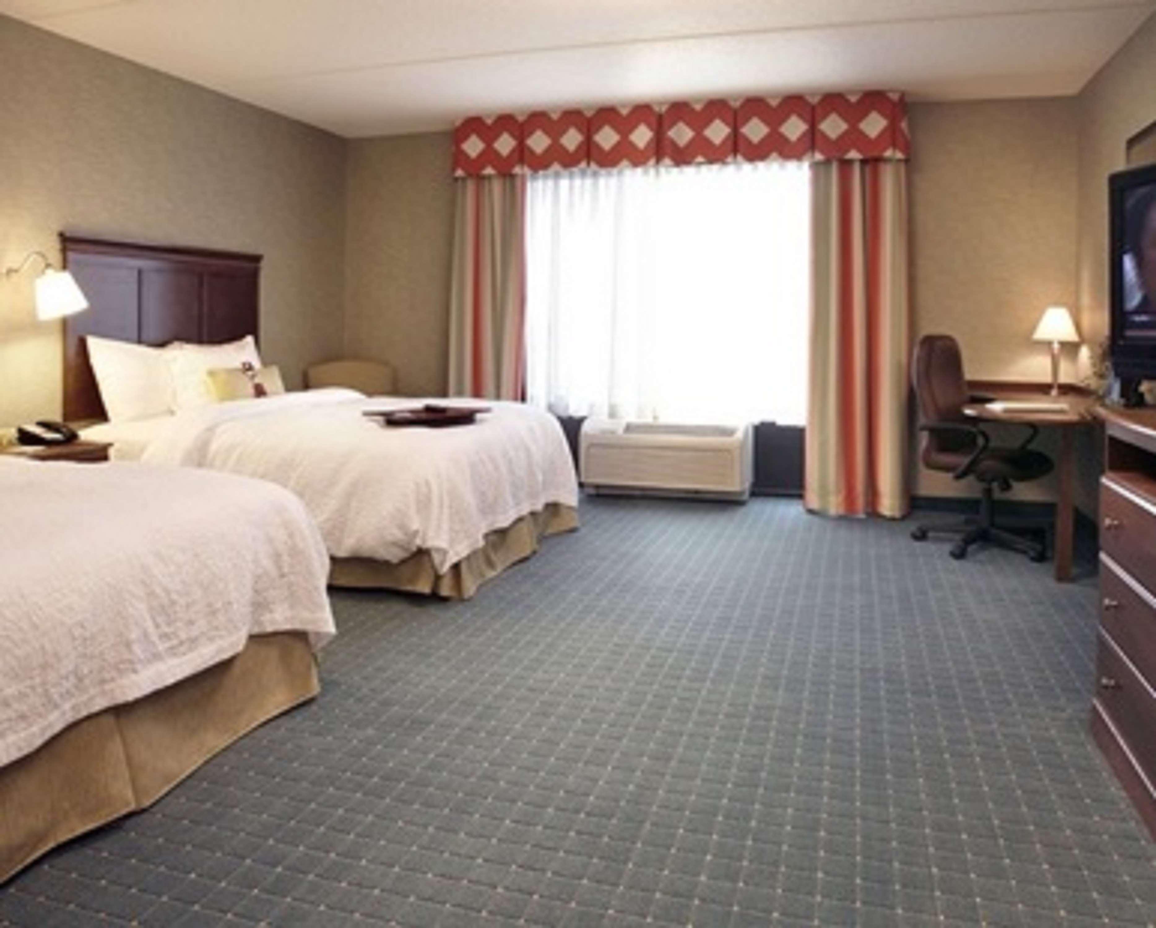 Hampton Inn & Suites Columbus Polaris Exterior photo